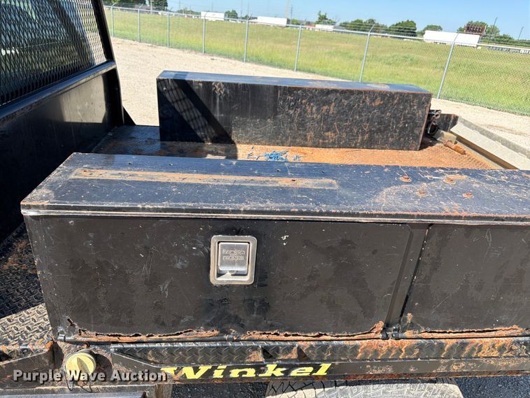 image for item EA4910 2011 Ford F250 Super Duty flatbed pickup truck