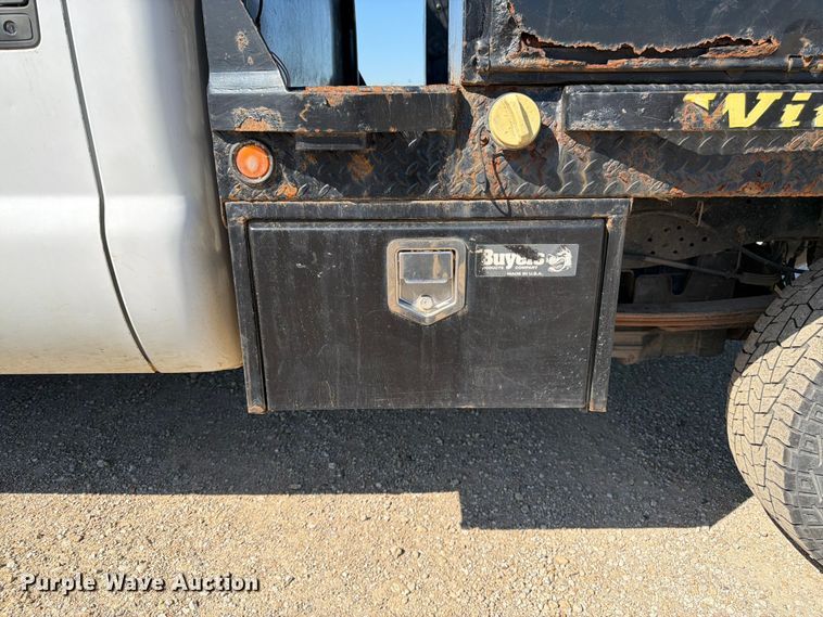 image for item EA4910 2011 Ford F250 Super Duty flatbed pickup truck
