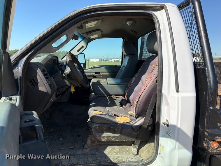 image for item EA4910 2011 Ford F250 Super Duty flatbed pickup truck