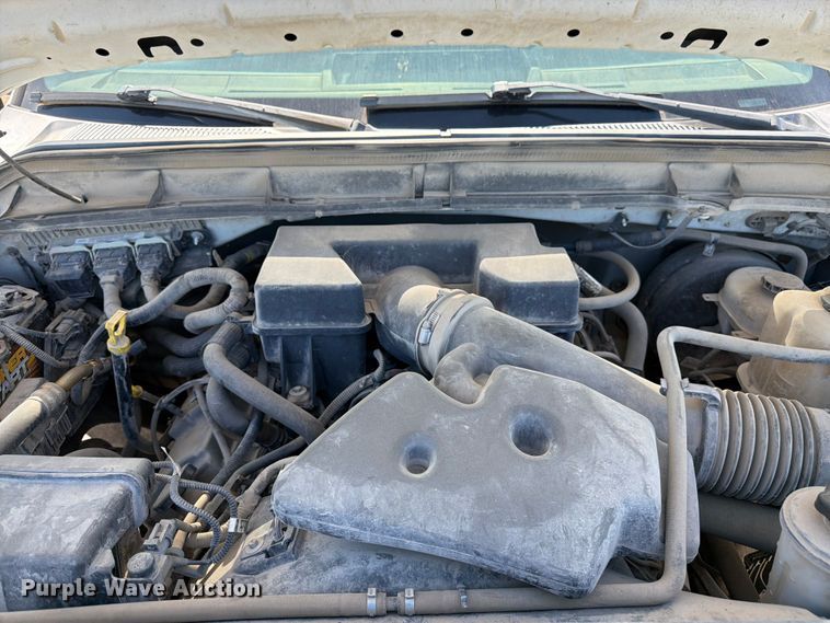 image for item EA4910 2011 Ford F250 Super Duty flatbed pickup truck