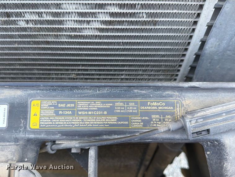 image for item EA4910 2011 Ford F250 Super Duty flatbed pickup truck