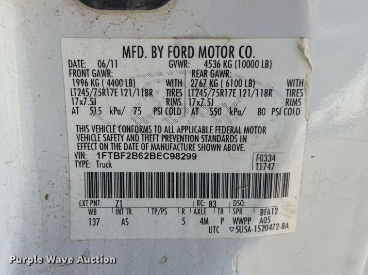 image for item EA4910 2011 Ford F250 Super Duty flatbed pickup truck