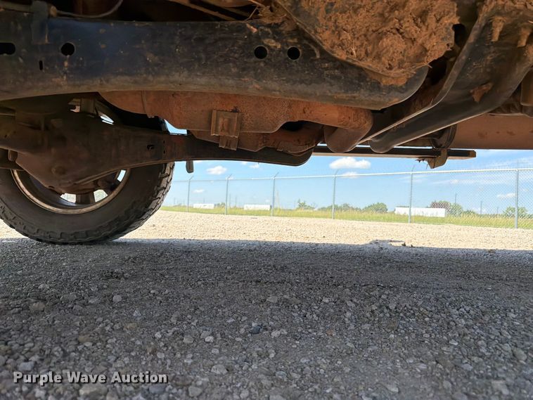 image for item EA4912 2015 Ford F250 Super Duty flatbed pickup truck