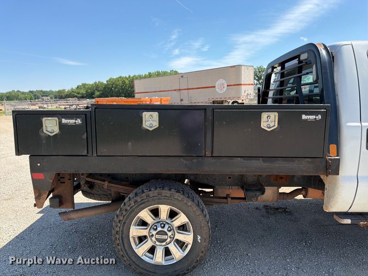 image for item EA4912 2015 Ford F250 Super Duty flatbed pickup truck