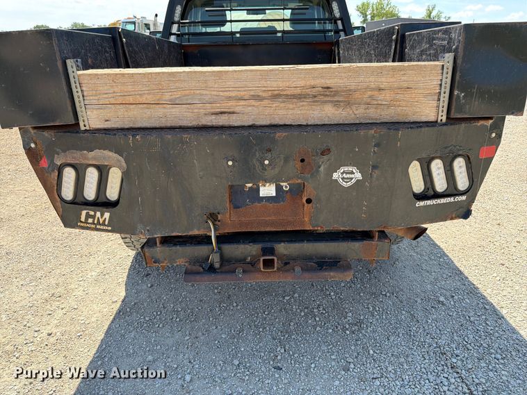 image for item EA4912 2015 Ford F250 Super Duty flatbed pickup truck