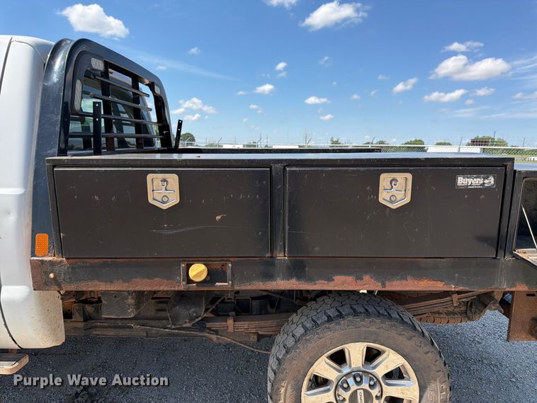 image for item EA4912 2015 Ford F250 Super Duty flatbed pickup truck