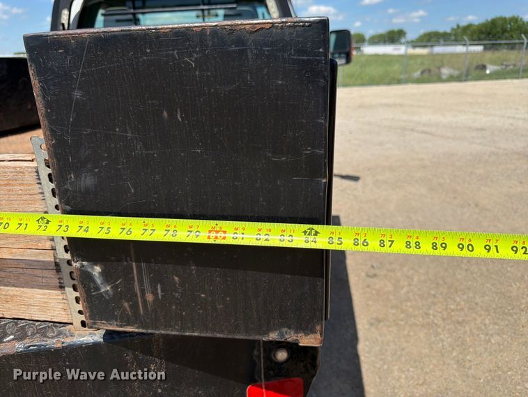 image for item EA4912 2015 Ford F250 Super Duty flatbed pickup truck
