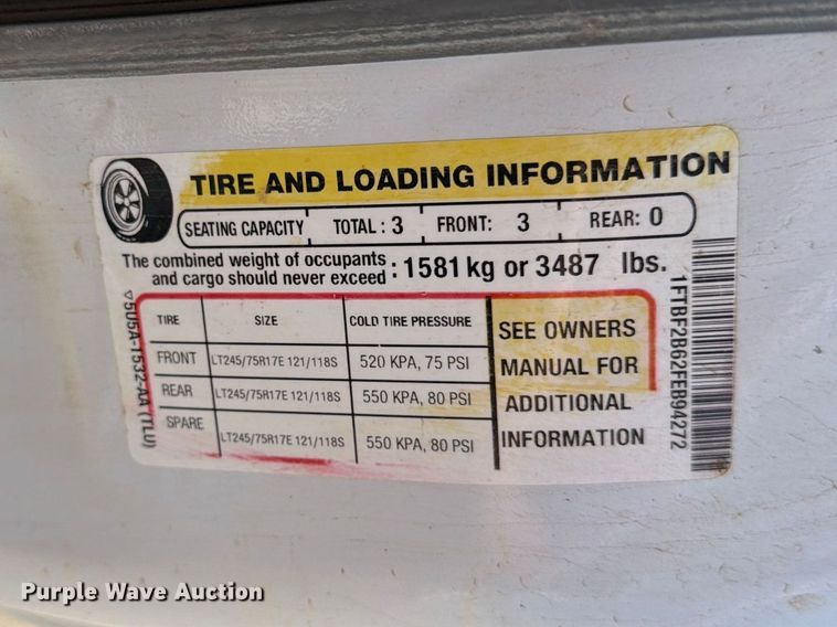 image for item EA4912 2015 Ford F250 Super Duty flatbed pickup truck