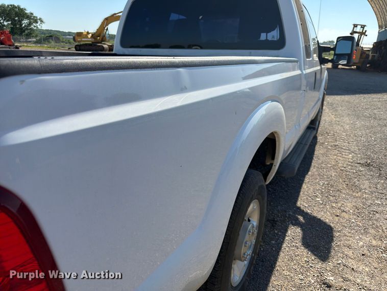 image for item EA4913 2012 Ford F250 Super Duty Ext. Cab pickup truck