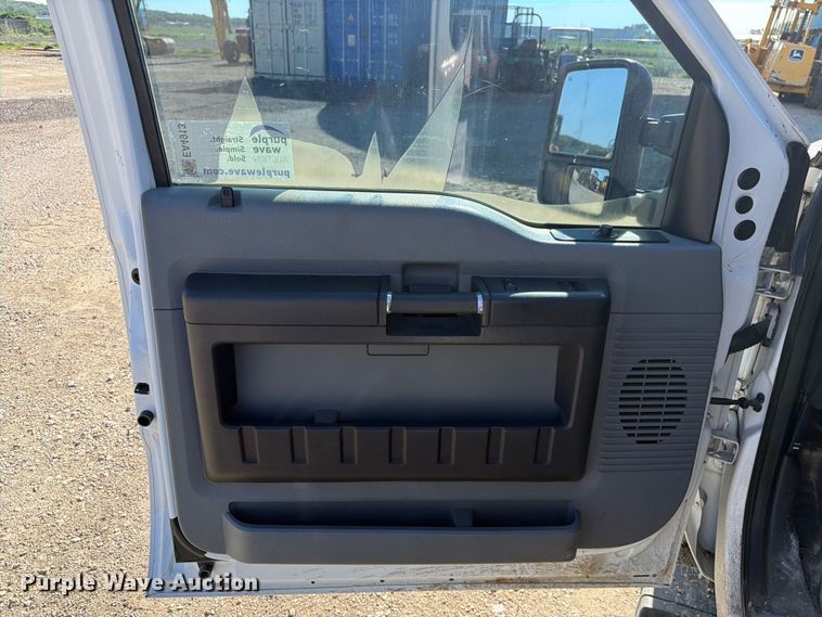 image for item EA4913 2012 Ford F250 Super Duty Ext. Cab pickup truck