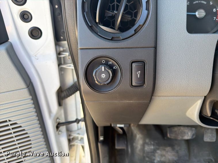 image for item EA4913 2012 Ford F250 Super Duty Ext. Cab pickup truck