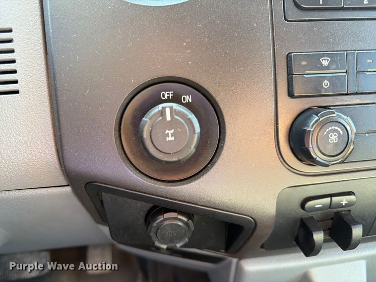 image for item EA4913 2012 Ford F250 Super Duty Ext. Cab pickup truck