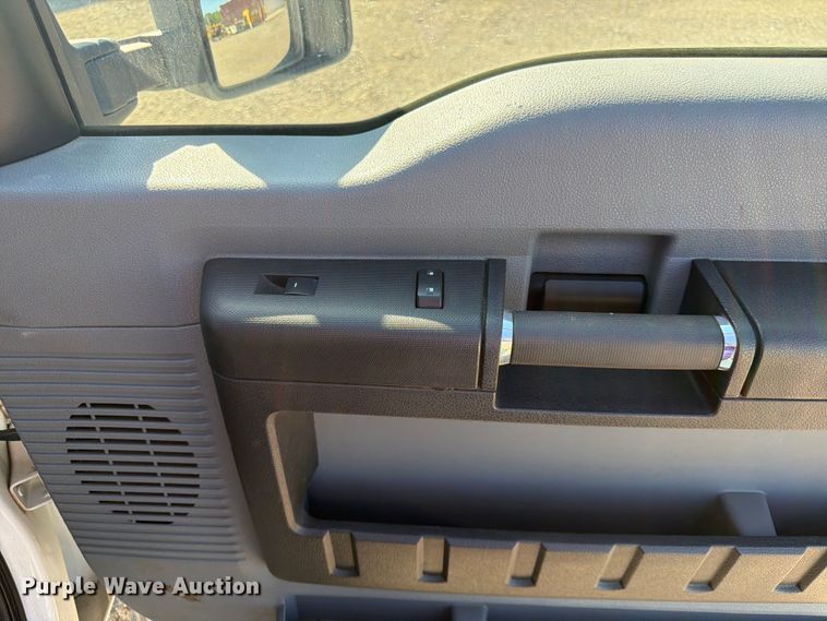 image for item EA4913 2012 Ford F250 Super Duty Ext. Cab pickup truck