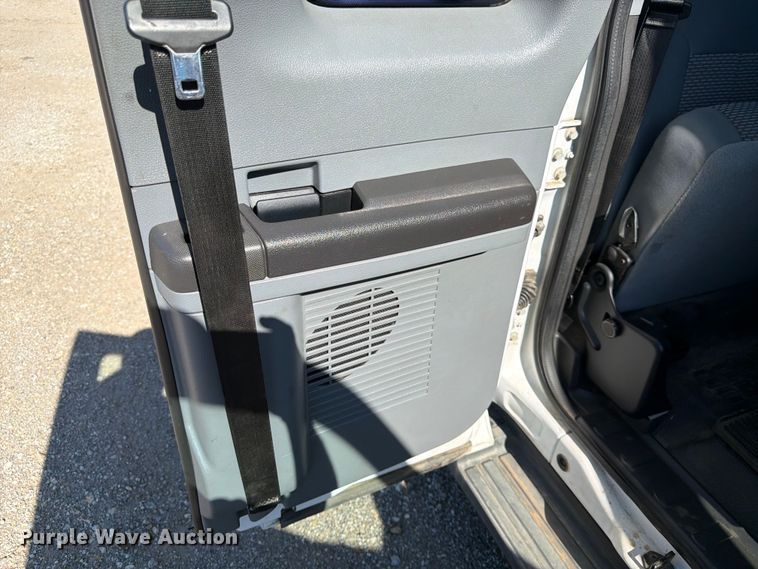 image for item EA4913 2012 Ford F250 Super Duty Ext. Cab pickup truck