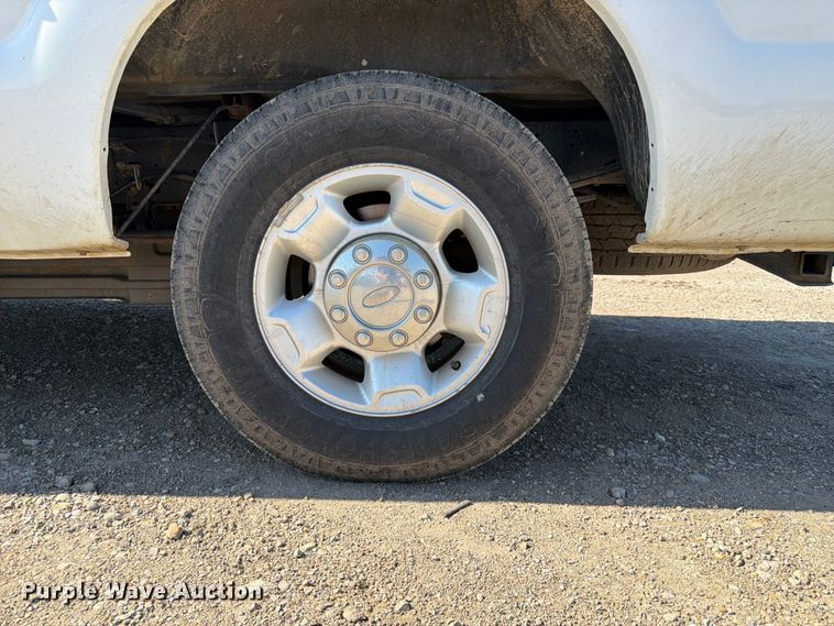 image for item EA4913 2012 Ford F250 Super Duty Ext. Cab pickup truck