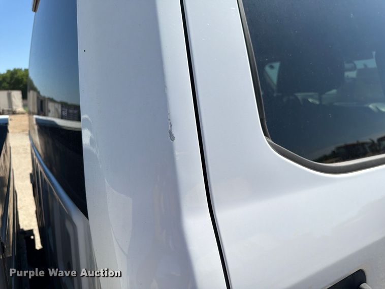image for item EA4914 2019 Ford F250 Super Duty Crew Cab utility bed pickup truck