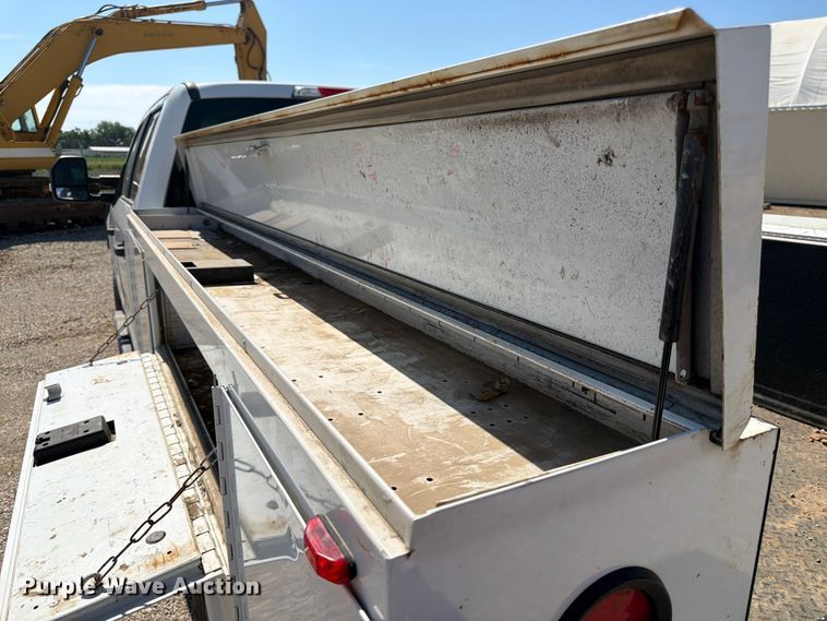 image for item EA4914 2019 Ford F250 Super Duty Crew Cab utility bed pickup truck