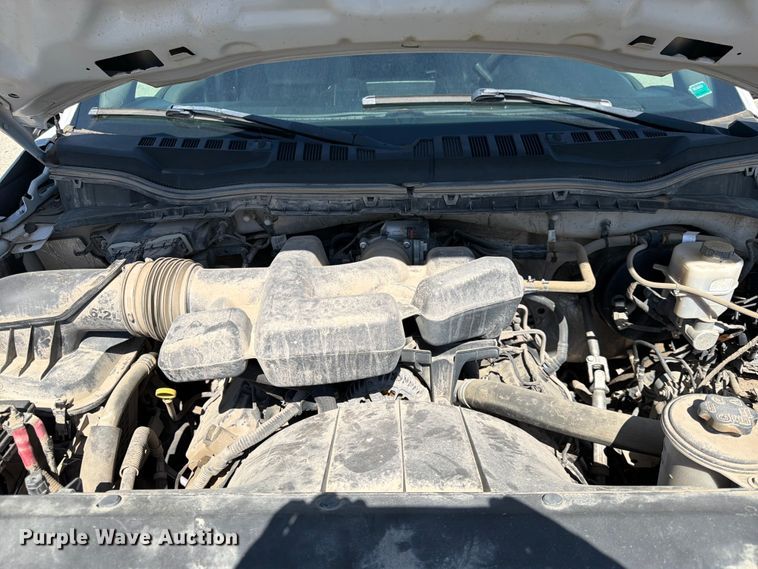image for item EA4914 2019 Ford F250 Super Duty Crew Cab utility bed pickup truck