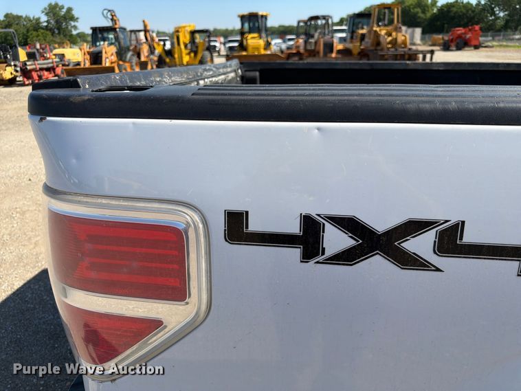 image for item EA4915 2013 Ford F150 Ext. Cab pickup truck