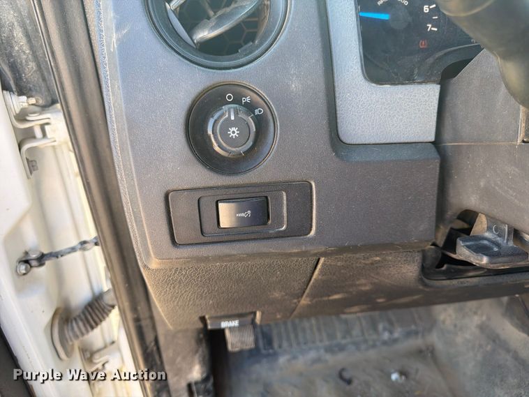 image for item EA4915 2013 Ford F150 Ext. Cab pickup truck