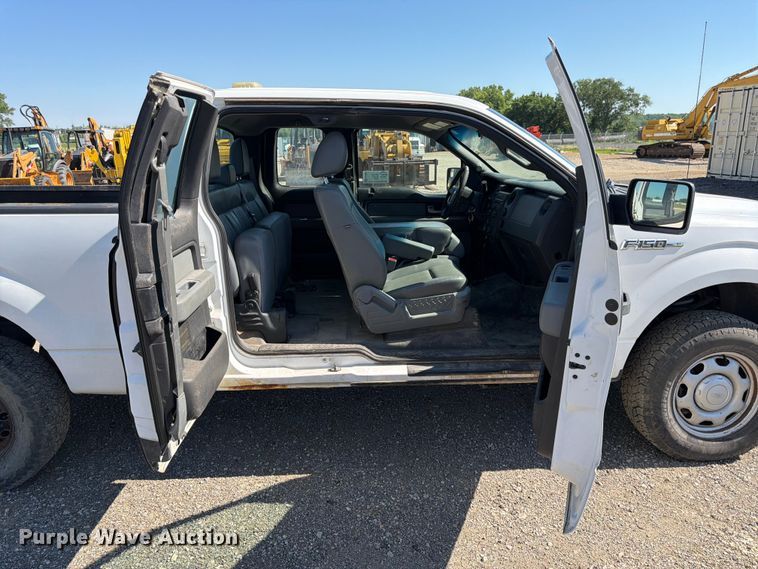 image for item EA4915 2013 Ford F150 Ext. Cab pickup truck