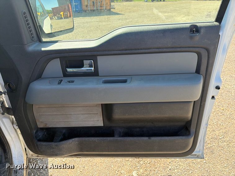 image for item EA4915 2013 Ford F150 Ext. Cab pickup truck
