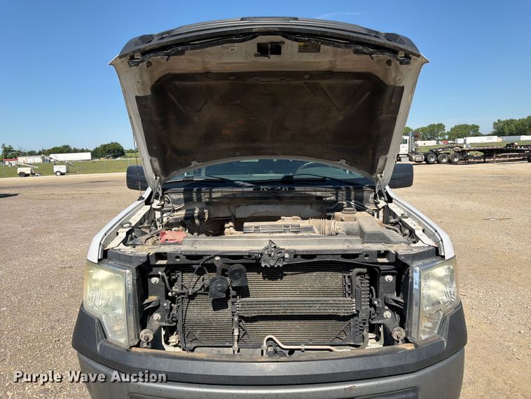image for item EA4915 2013 Ford F150 Ext. Cab pickup truck