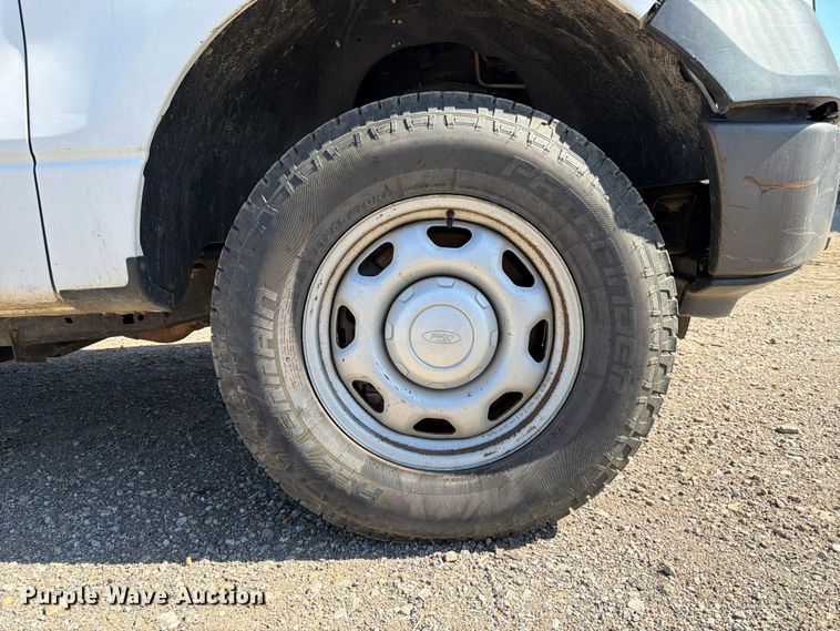 image for item EA4915 2013 Ford F150 Ext. Cab pickup truck