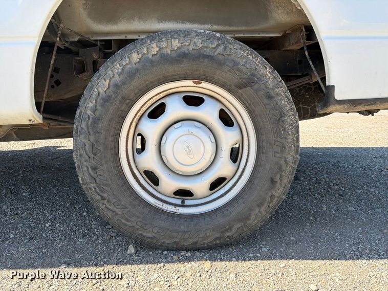image for item EA4915 2013 Ford F150 Ext. Cab pickup truck