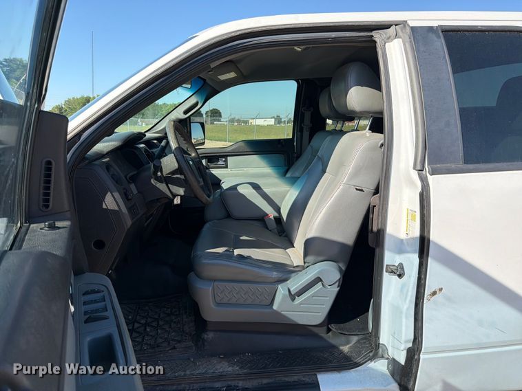 image for item EA4916 2013 Ford F150 Ext. Cab pickup truck