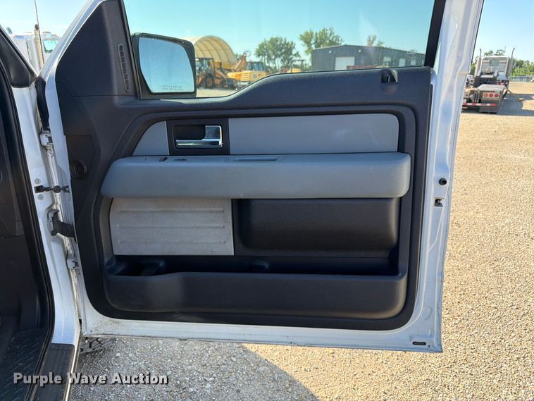 image for item EA4916 2013 Ford F150 Ext. Cab pickup truck