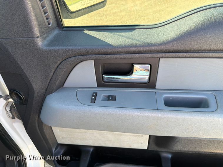 image for item EA4916 2013 Ford F150 Ext. Cab pickup truck
