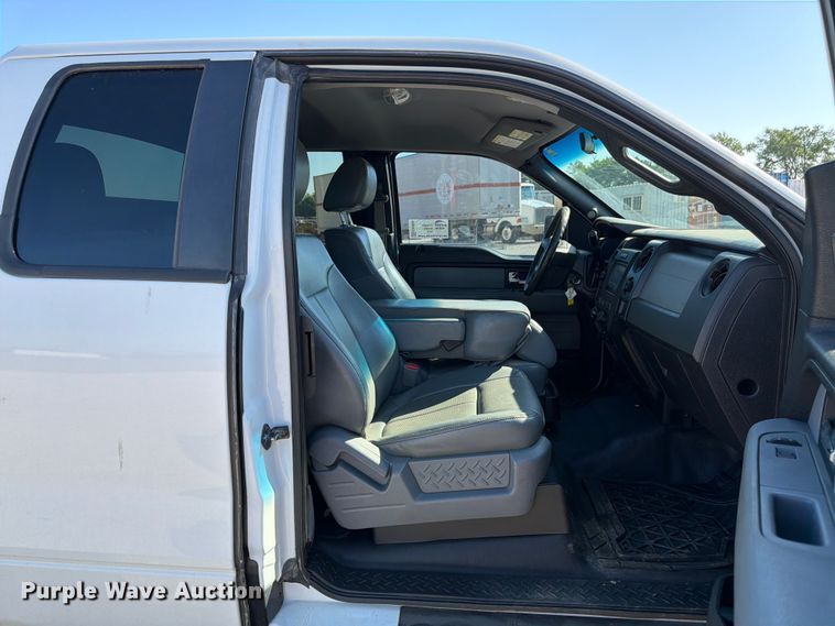 image for item EA4916 2013 Ford F150 Ext. Cab pickup truck