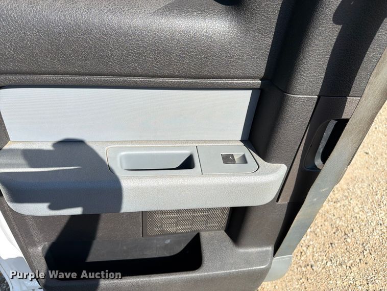 image for item EA4916 2013 Ford F150 Ext. Cab pickup truck
