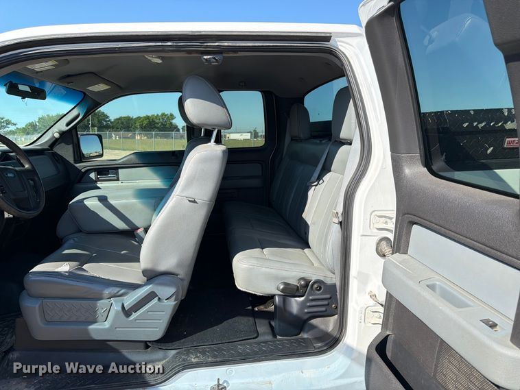 image for item EA4916 2013 Ford F150 Ext. Cab pickup truck