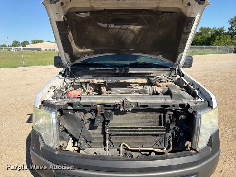 image for item EA4916 2013 Ford F150 Ext. Cab pickup truck