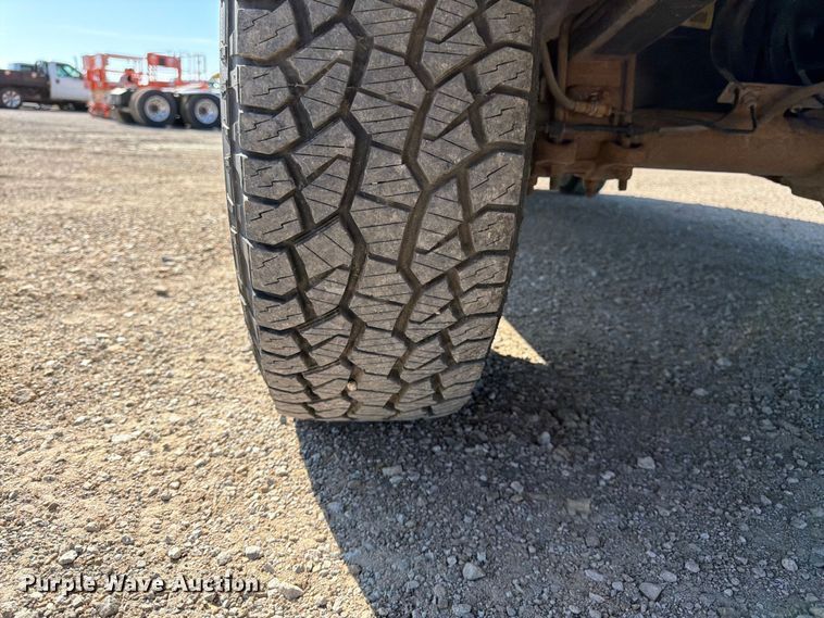 image for item EA4916 2013 Ford F150 Ext. Cab pickup truck