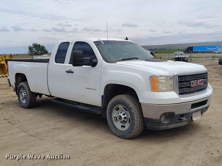 image for item ED0019 2013 GMC Sierra 2500HD Ext. Cab pickup truck