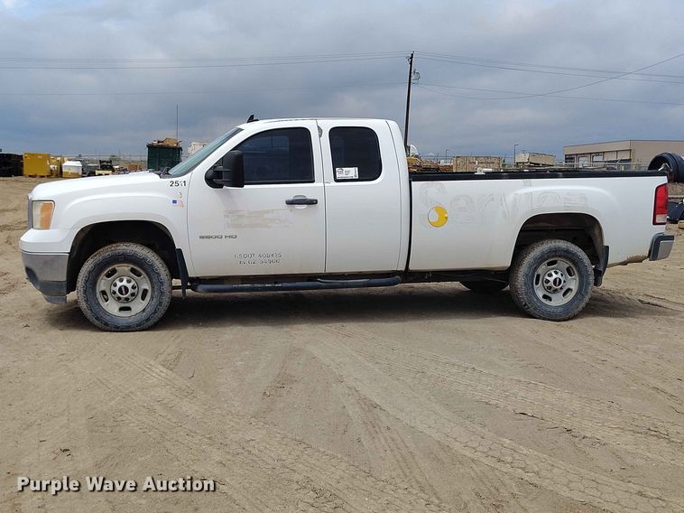 image for item ED0019 2013 GMC Sierra 2500HD Ext. Cab pickup truck