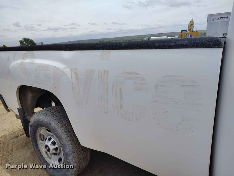 image for item ED0019 2013 GMC Sierra 2500HD Ext. Cab pickup truck