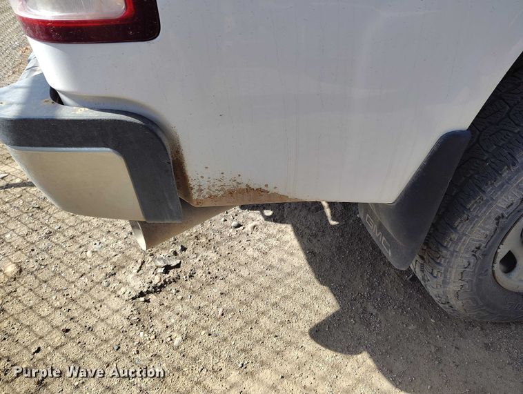 image for item ED0019 2013 GMC Sierra 2500HD Ext. Cab pickup truck
