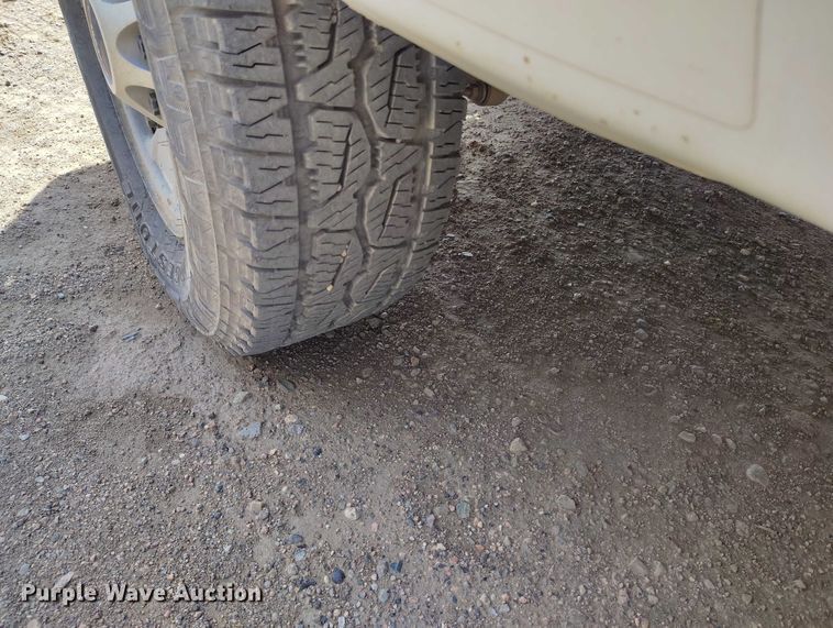 image for item ED0019 2013 GMC Sierra 2500HD Ext. Cab pickup truck