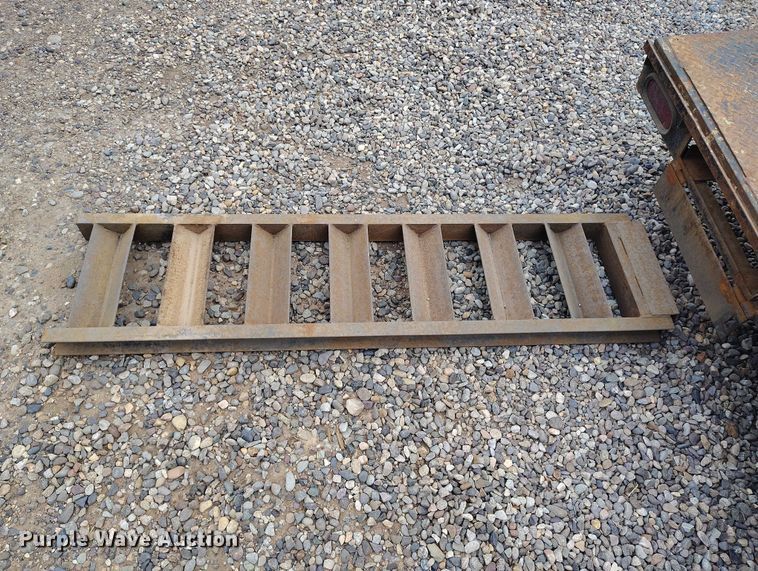 image for item ED0106 2016 Belshe Durabuilt CH14-20 utility trailer
