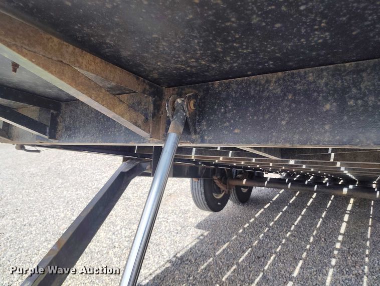 image for item ED0107 2007 H&H FD 306 tilt deck utility trailer