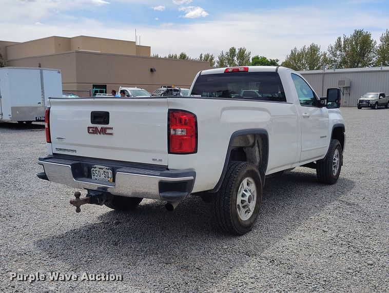 image for item ED0111 2015 GMC Sierra 2500HD pickup truck