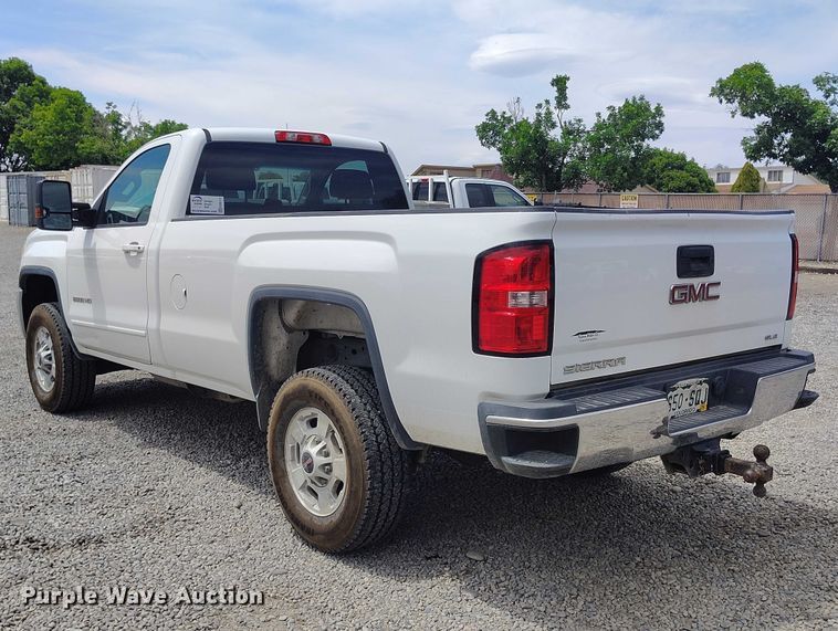 image for item ED0111 2015 GMC Sierra 2500HD pickup truck