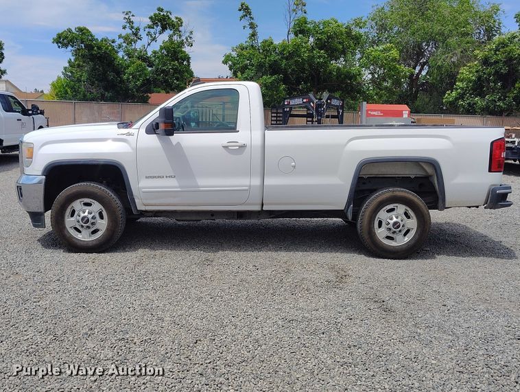image for item ED0111 2015 GMC Sierra 2500HD pickup truck