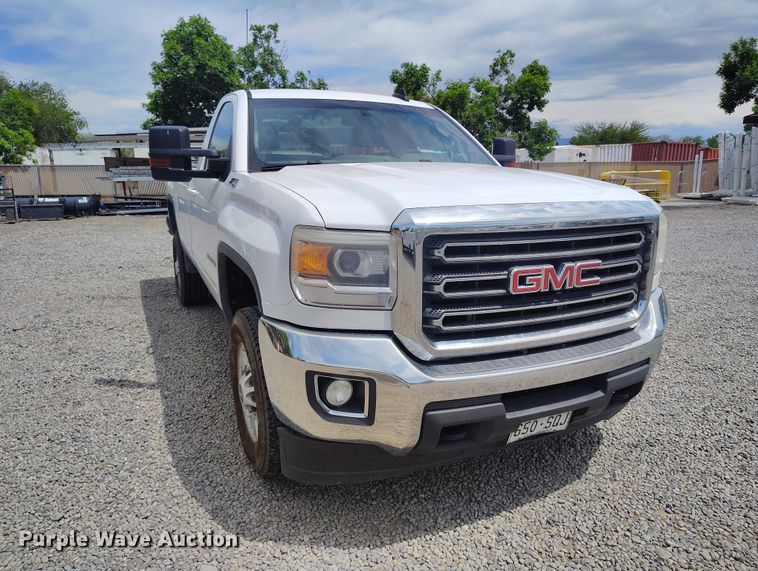 image for item ED0111 2015 GMC Sierra 2500HD pickup truck