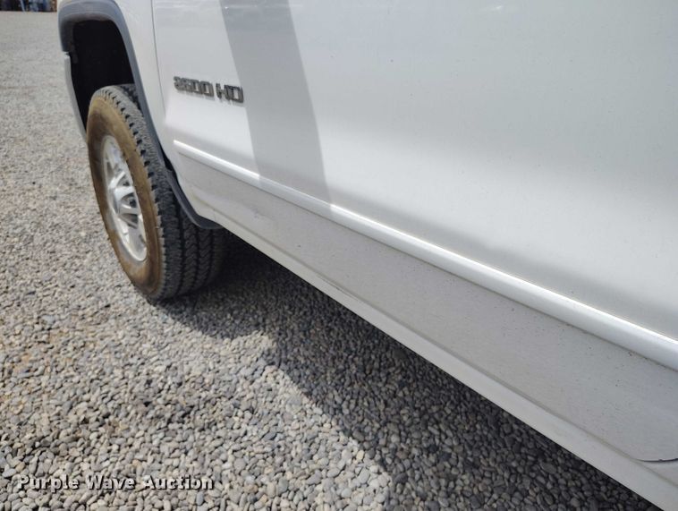 image for item ED0111 2015 GMC Sierra 2500HD pickup truck