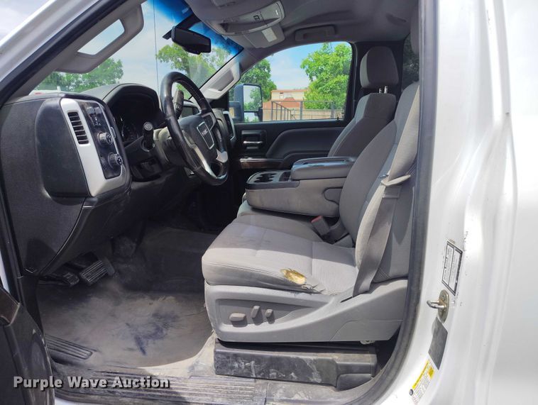 image for item ED0111 2015 GMC Sierra 2500HD pickup truck